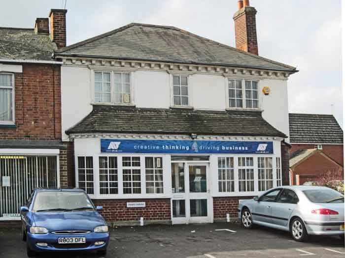 pub with central door